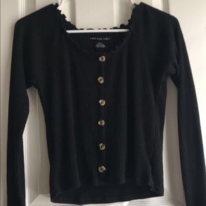 Brown long sleeve buttoned shirt